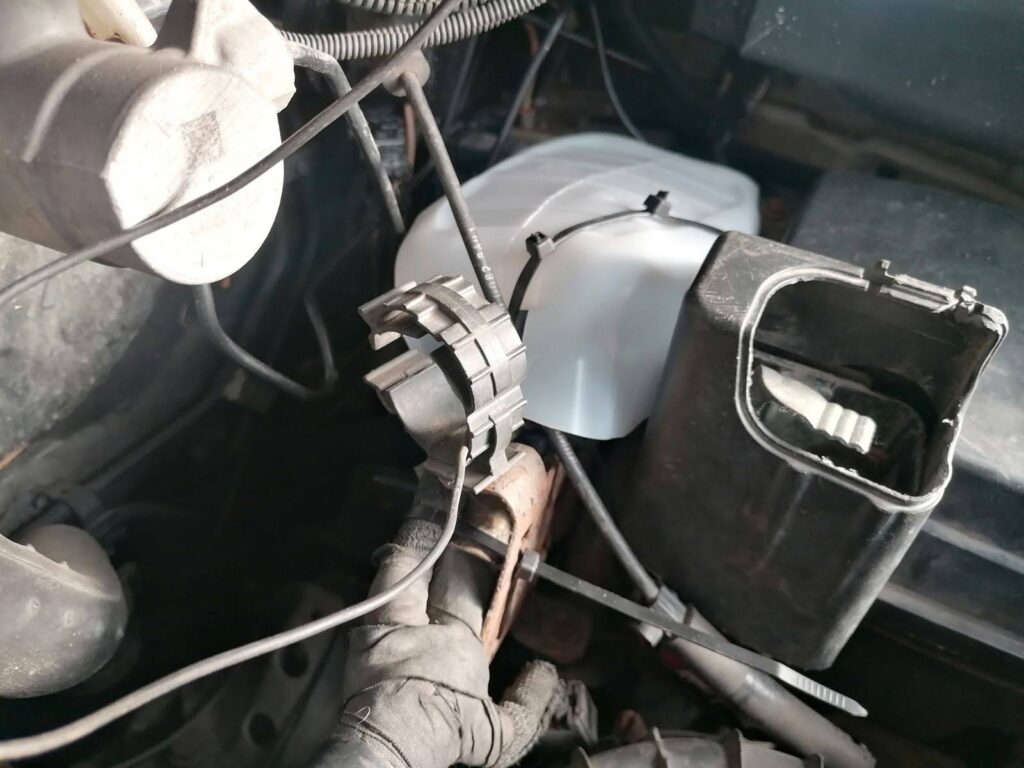 Secure the Cover with Zip Ties - ECU FAILURE IN FIAT